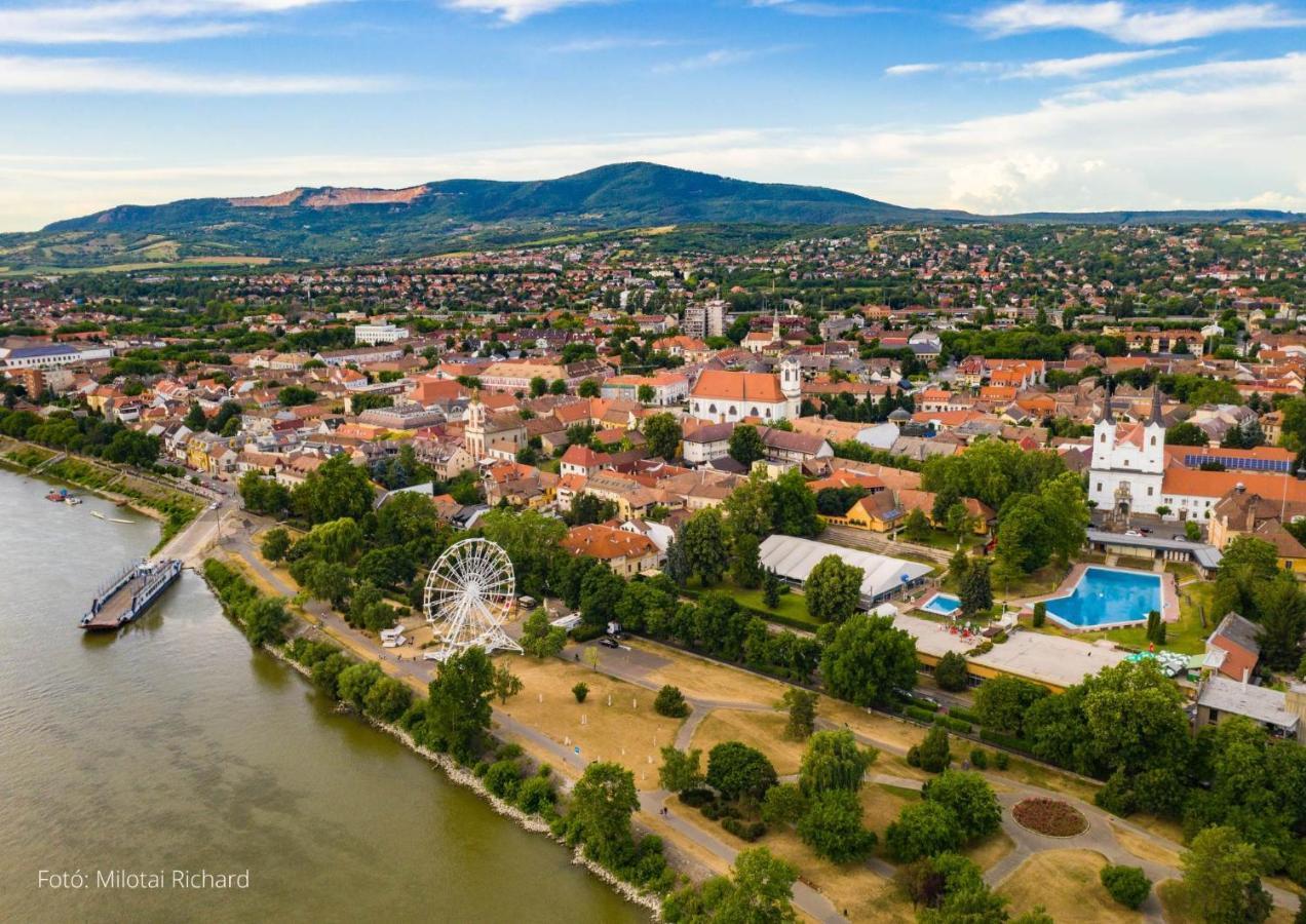 Апартаменты Becsi Kapu Apartman Вац Экстерьер фото